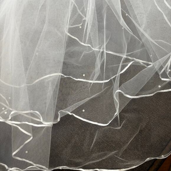 Wedding Veil on Comb White Multi-layer Tulle Bridal - Picture 6 of 9